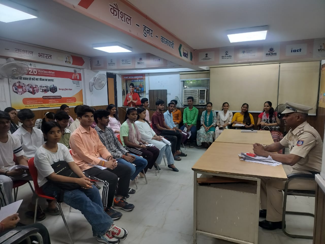 Sangam Trust and Delhi Police Organizes Counselling Session to Guide Underprivileged Girls and Youth